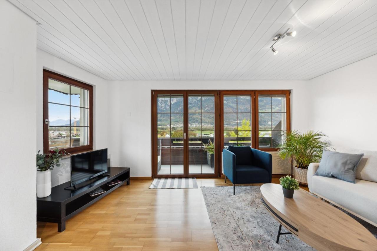 Sonniges Apartment Mit Traumhaftem Bergblick Buchs  Ngoại thất bức ảnh